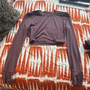 Vuori performance long sleeve crop